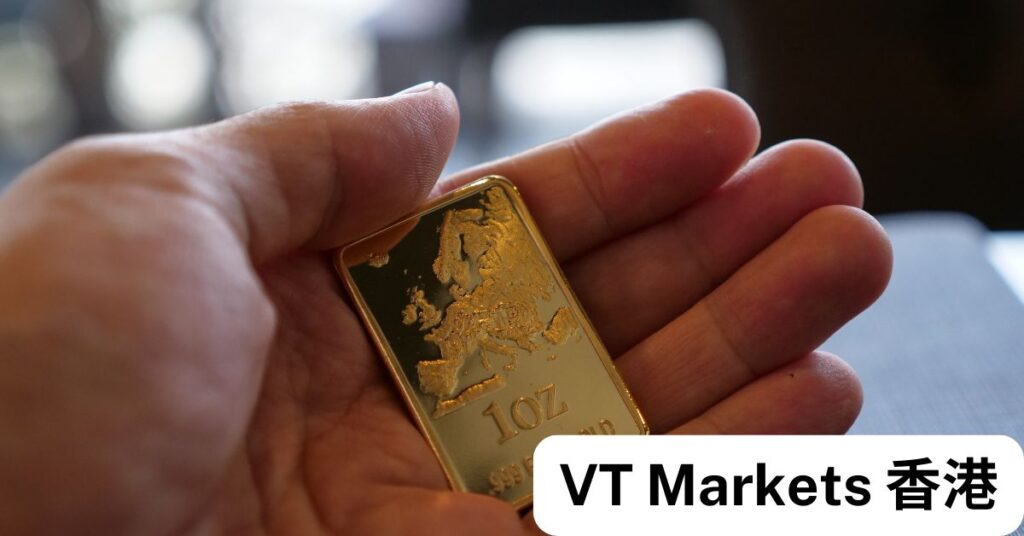 手中握著一盎司金條，代表 XAU 是什麼？一文看懂黃金代碼與外匯市場的關係 作為黃金代碼在金融市場中的價值。
